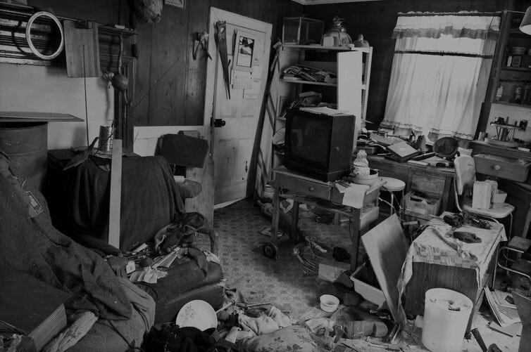 black and white image of a horders room